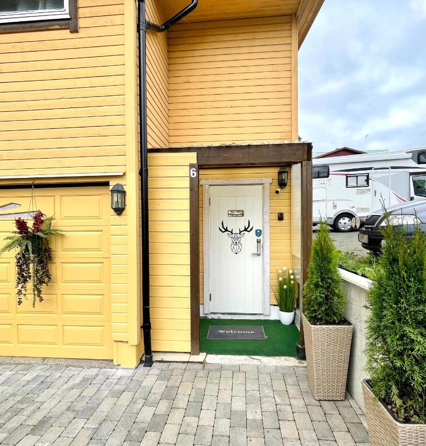Guesthouse In Tromso Center By Dada Exteriör bild